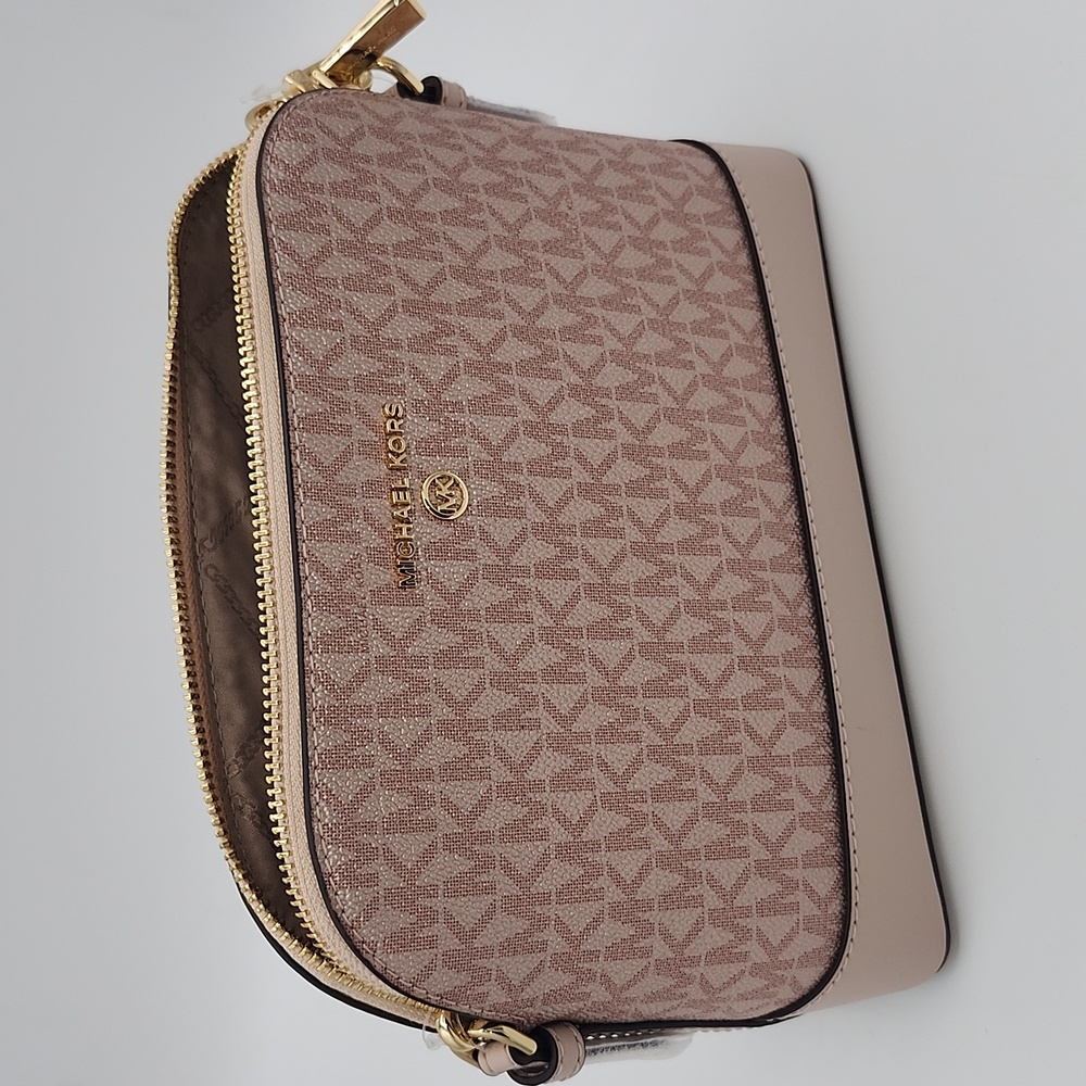 Michael Kors Pink Crossbody Bag with Gold Accents - Picture 2 of 4